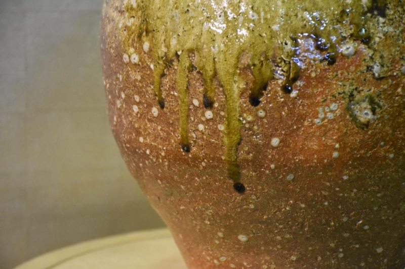 Japanese contemporary tsubo shigaraki vessel - Image 8
