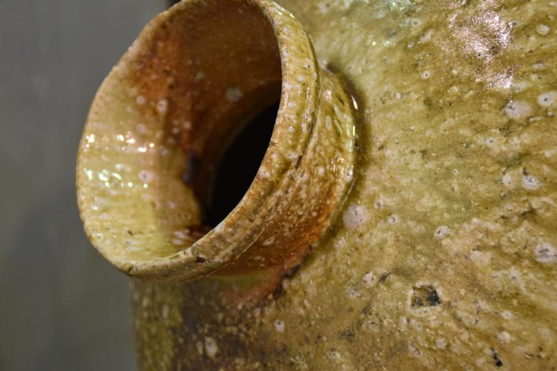 Japanese contemporary tsubo shigaraki vessel - Image 3