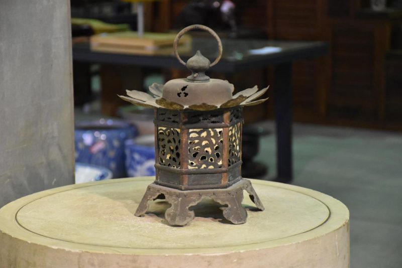 Pair of Japanese Vintage Lanterns - Image 2