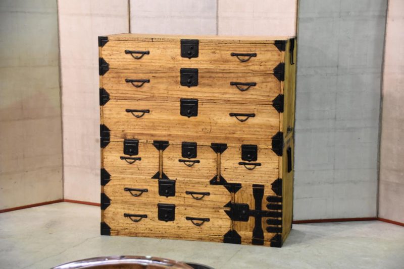 Japanese Edo Period Chest - Image 2