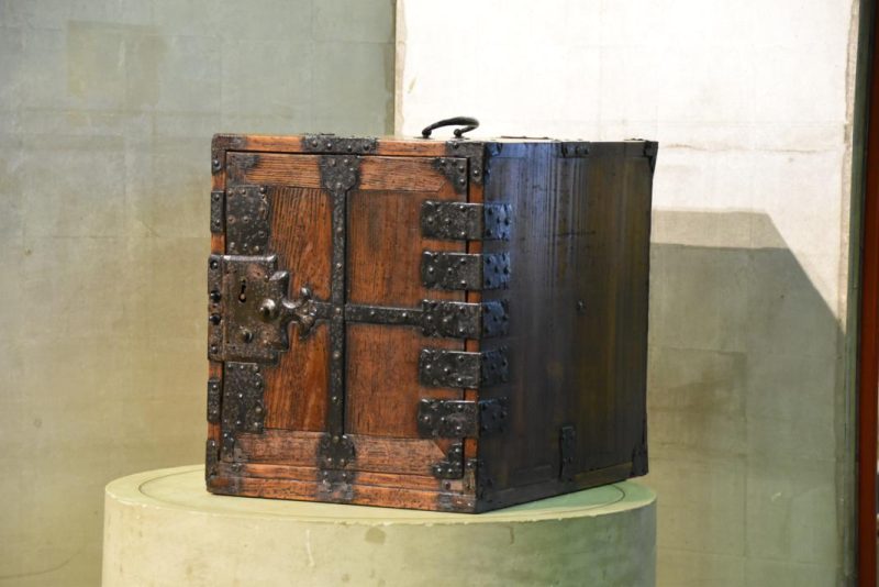 Japanese Funa Dansu (Ships Chest)