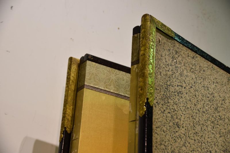 Over Sized Gold Screen - Image 13