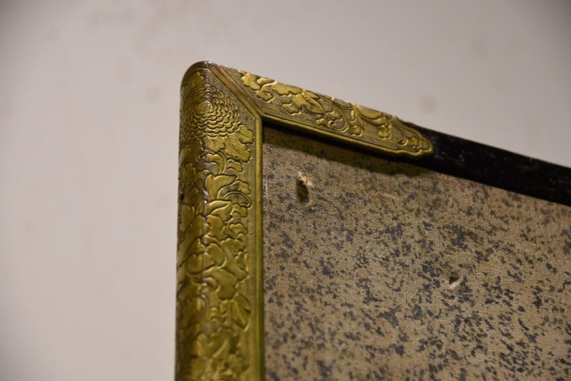 Over Sized Gold Screen - Image 12