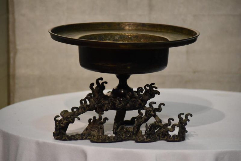 Japanese Bronze Enshu Ikenobu Flower Vase - Image 2
