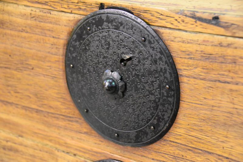 Japanese Antique Clothing Chest - Image 7