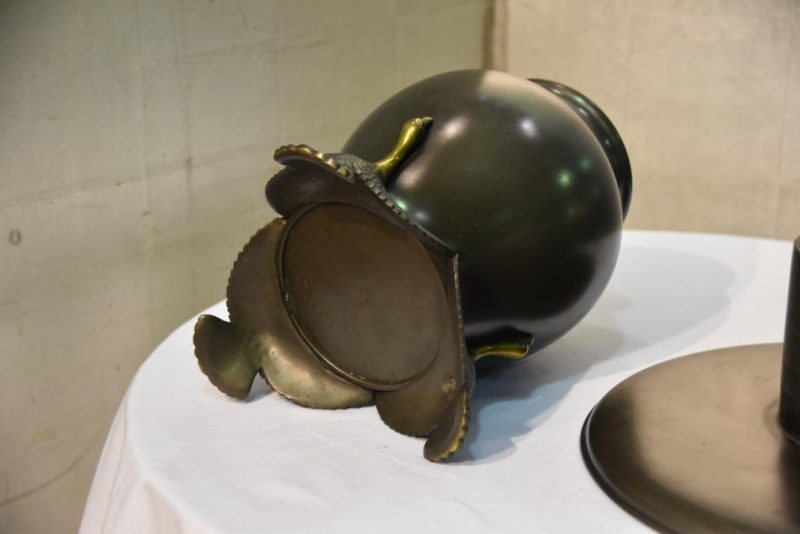 Japanese Bronze Usubata Vase - Image 4