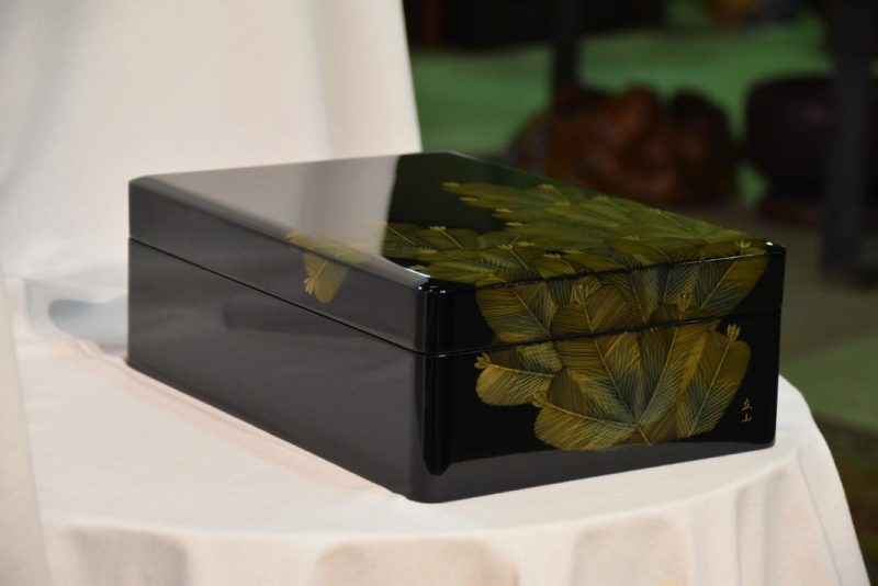 Japanese Lacquered Tebako (Letter Box) - Image 3