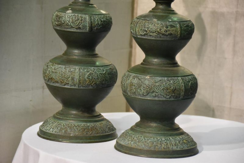 A pair of bronze Candlestands - Image 2