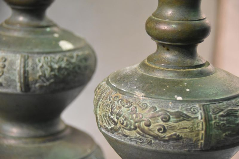 A pair of bronze Candlestands - Image 7