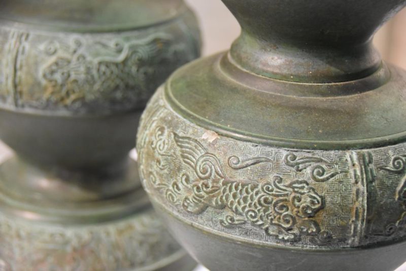 A pair of bronze Candlestands - Image 6
