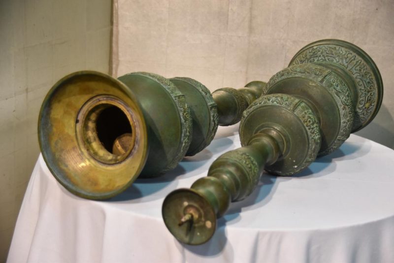 A pair of bronze Candlestands - Image 4