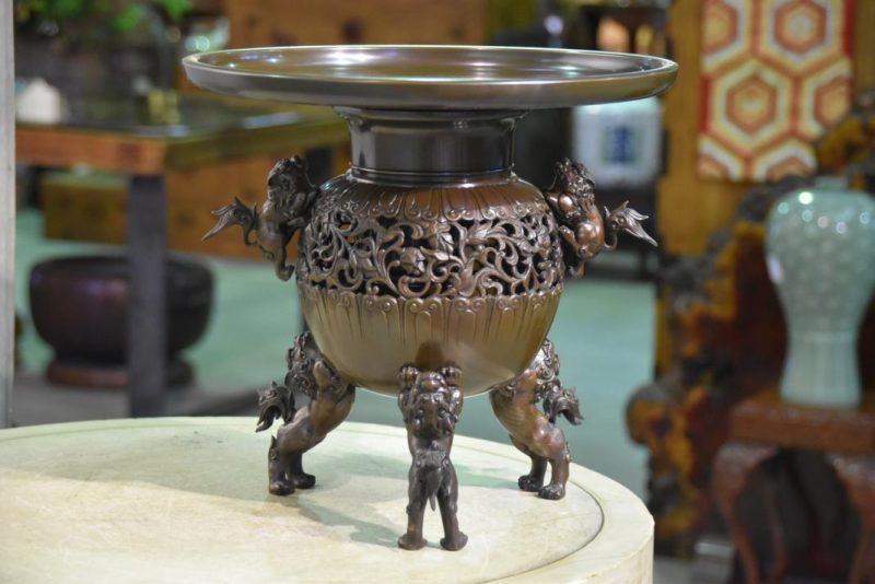 Bronze Shi Shi Ikenobu Vase - Image 3