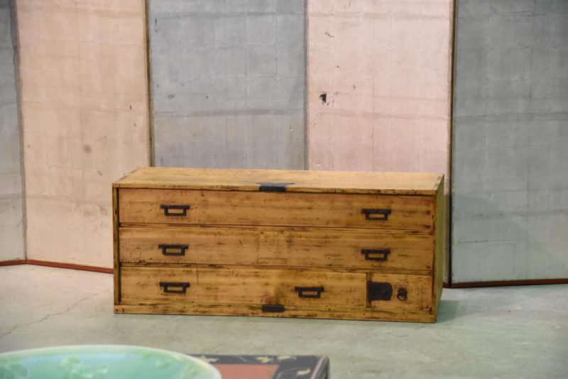 Katana Dansu (Japanese Sword Chest)