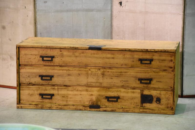 Katana Dansu (Japanese Sword Chest) - Image 2