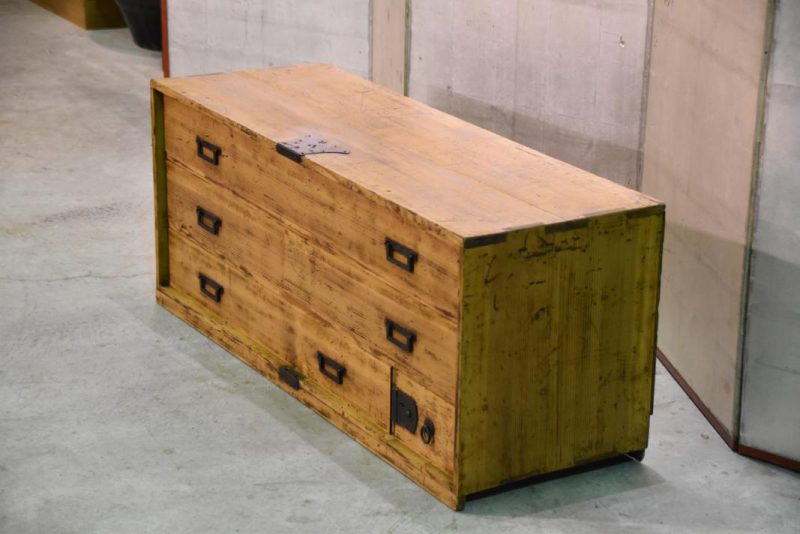 Katana Dansu (Japanese Sword Chest) - Image 3