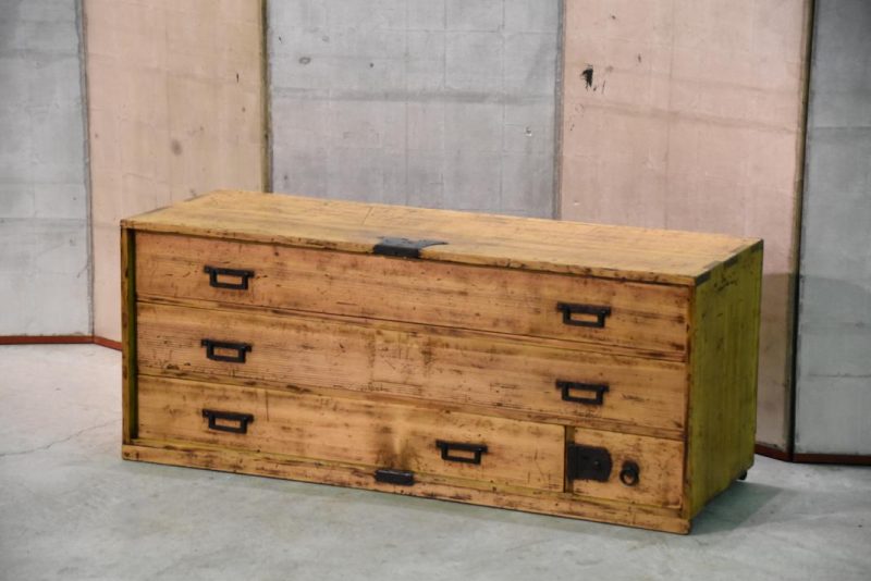 Katana Dansu (Japanese Sword Chest) - Image 12