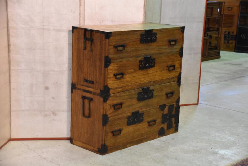 Late Edo Period Sendai Region Clothing Chest - Image 11