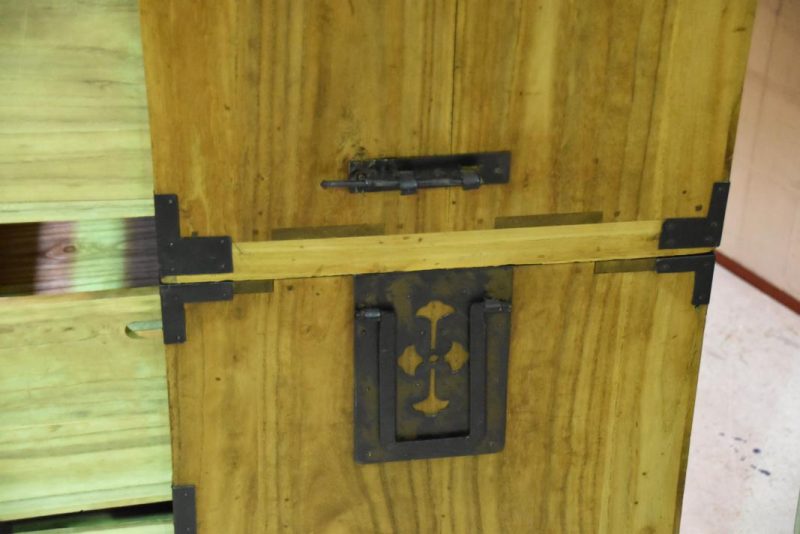 Clothing Chest on Chest - Image 4