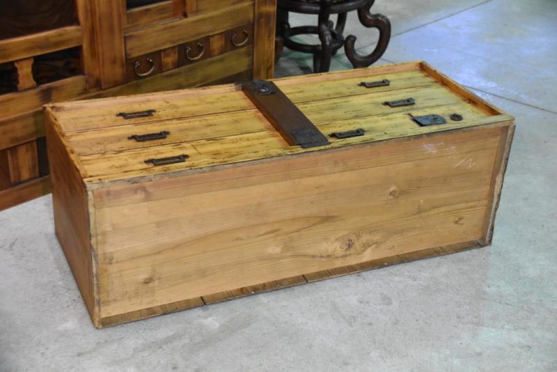 Katana Dansu (Japanese Sword Chest) - Image 16