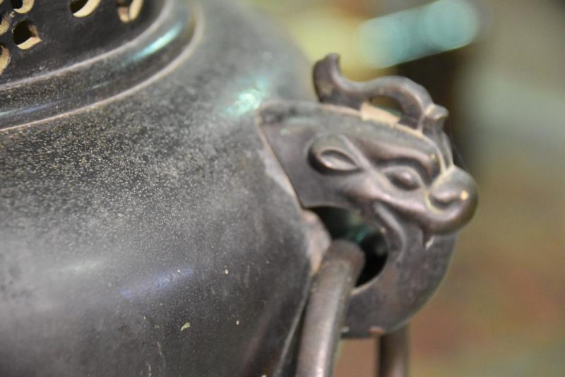 Japanese Bronze Tea Hibachi - Image 9