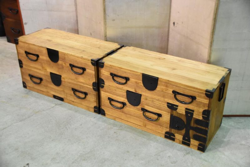 Tokyo Antique Clothing Chest - Image 4