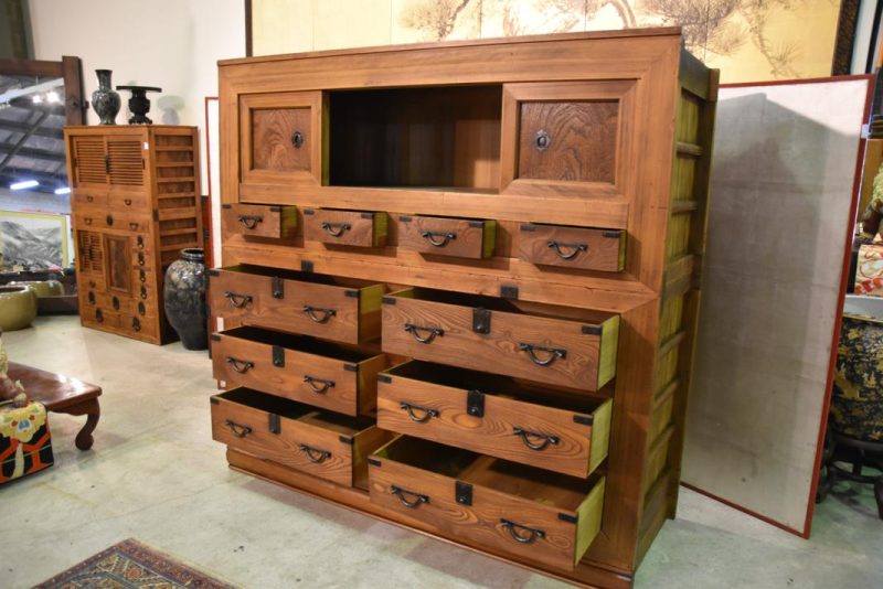 Large and Rare Japanese Clothing Chest - Image 11