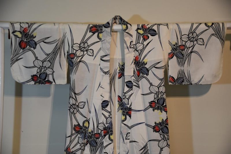 White Floral Print Yukata - Image 6