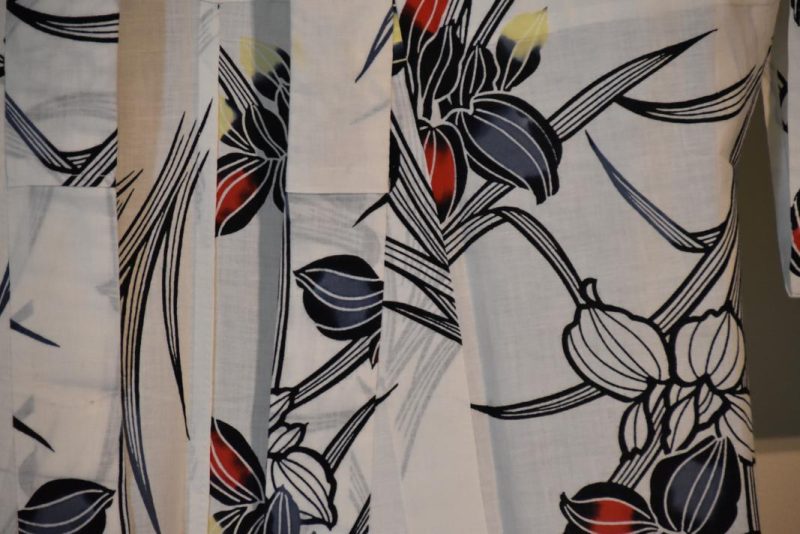 White Floral Print Yukata - Image 5