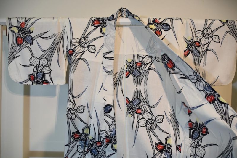 White Floral Print Yukata - Image 4