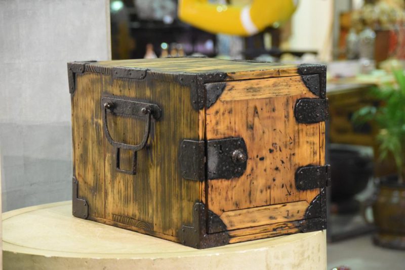 Small Portable Chest - Image 4
