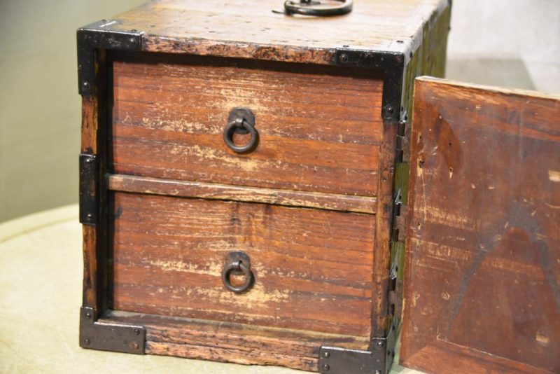 Edo Period Merchants Document Chest - Image 9