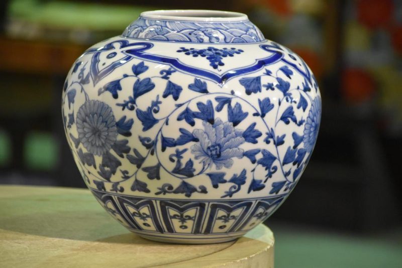 Arita Ceramic Vase - Image 3