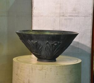 Japanese Meiji Period Bronze Garden Basin