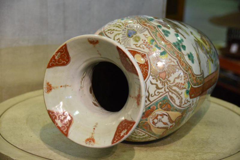Japanese Imari Vase - Image 5