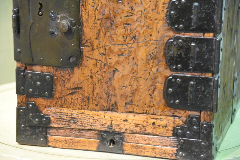Japanese Edo Period Funa Dansu (Ships Chest) - Image 4