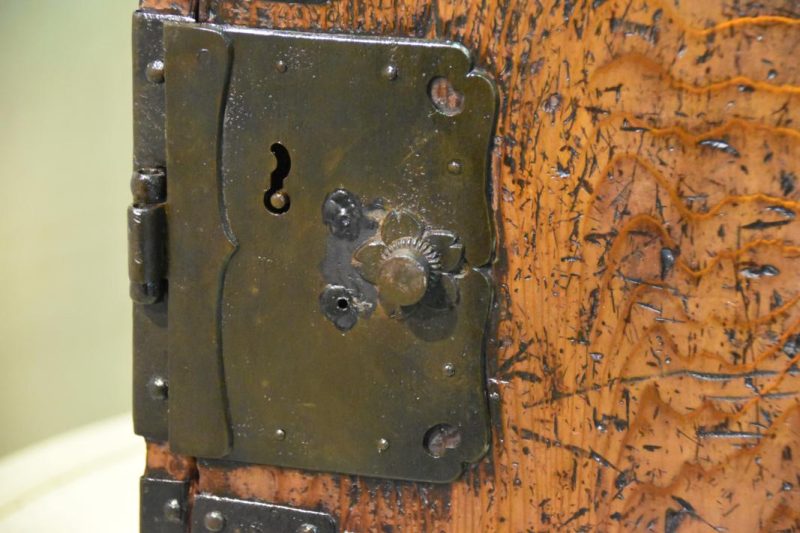 Japanese Edo Period Funa Dansu (Ships Chest) - Image 3
