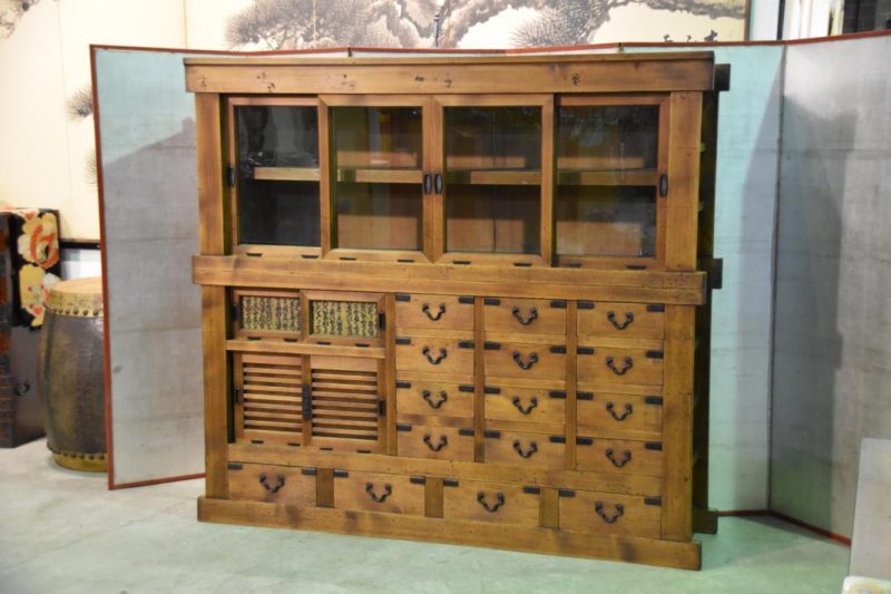 Japanese Meiji Period Shop Display Chest - Image 2