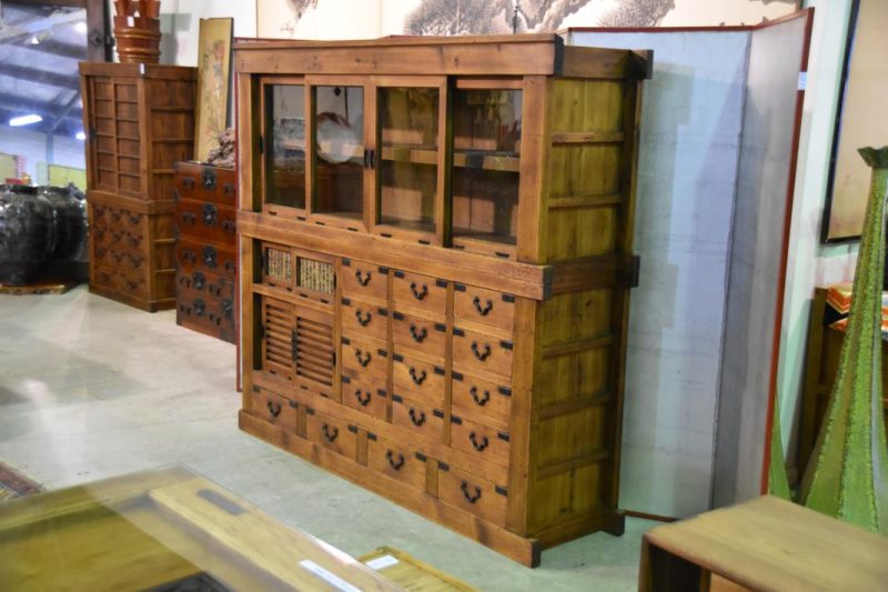 Japanese Meiji Period Shop Display Chest - Image 4