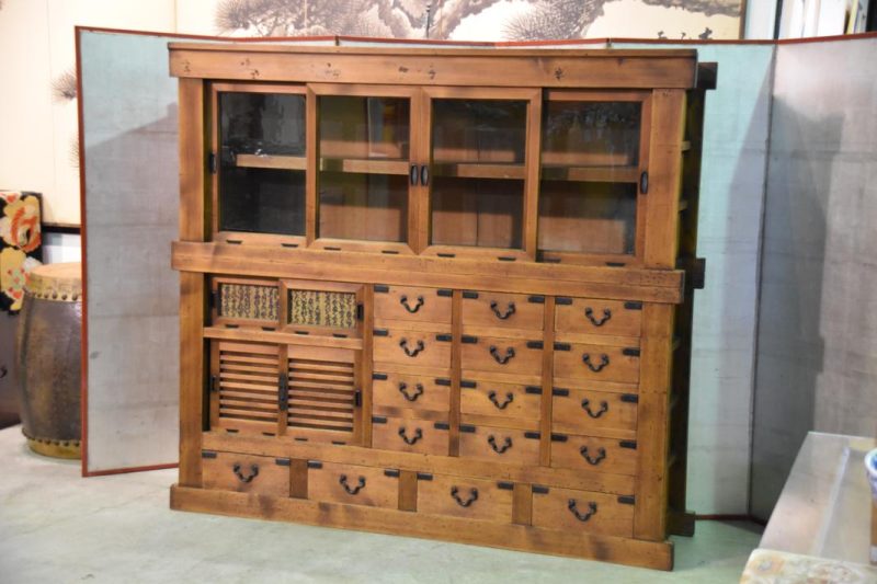 Japanese Meiji Period Shop Display Chest - Image 3