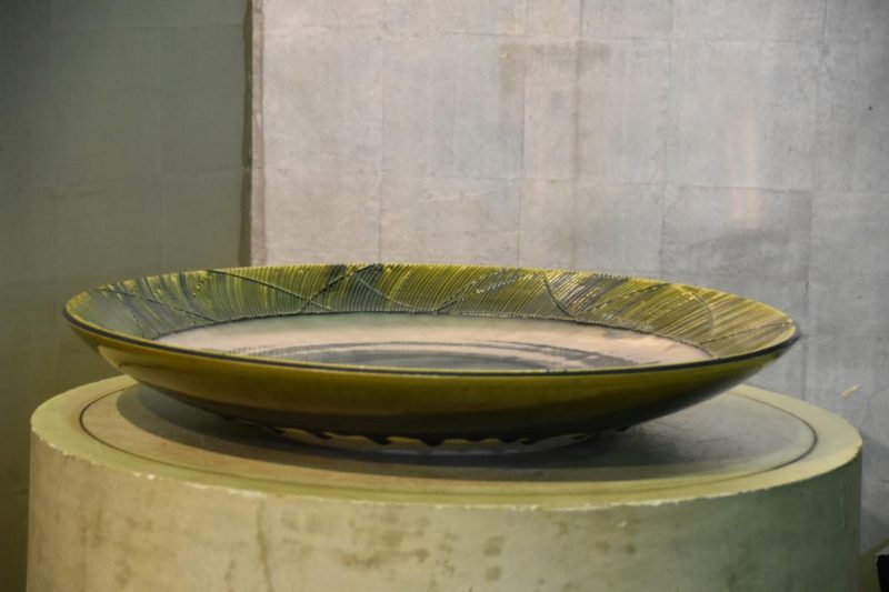 Large Japanese Oribe Plate - Image 2