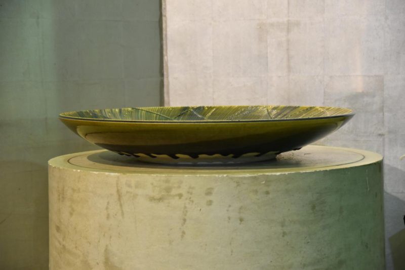 Large Japanese Oribe Plate - Image 12