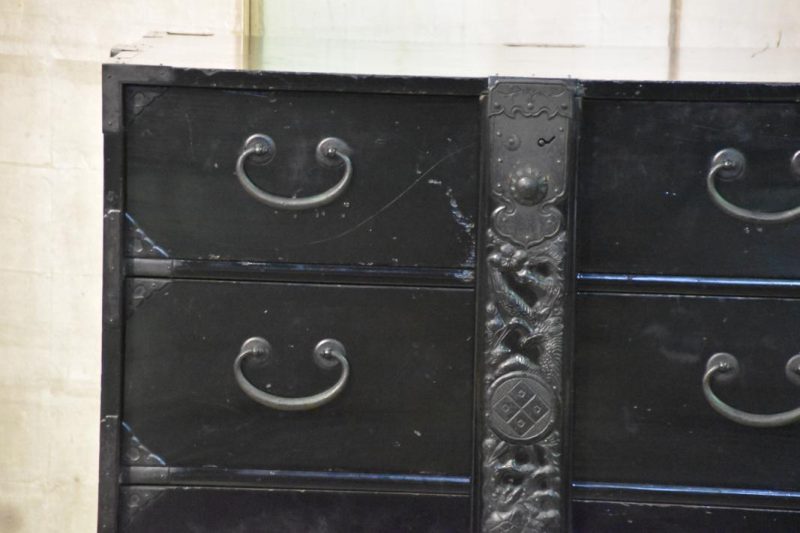 Japanese Black Lacquer Clothing Chest - Image 2