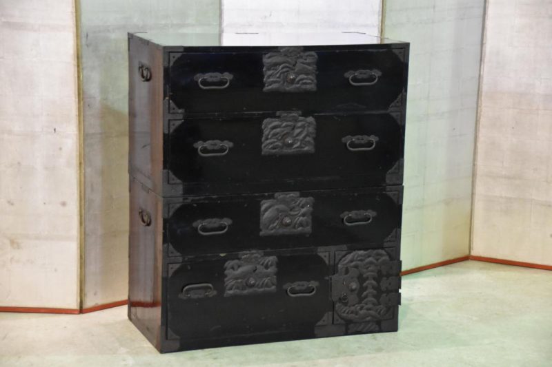 Shonai Region Black Lacquered Chest on Chest - Image 13