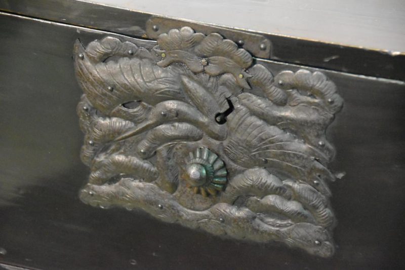 Shonai Region Black Lacquered Chest on Chest - Image 9