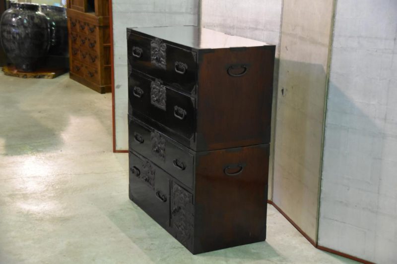 Shonai Region Black Lacquered Chest on Chest - Image 6