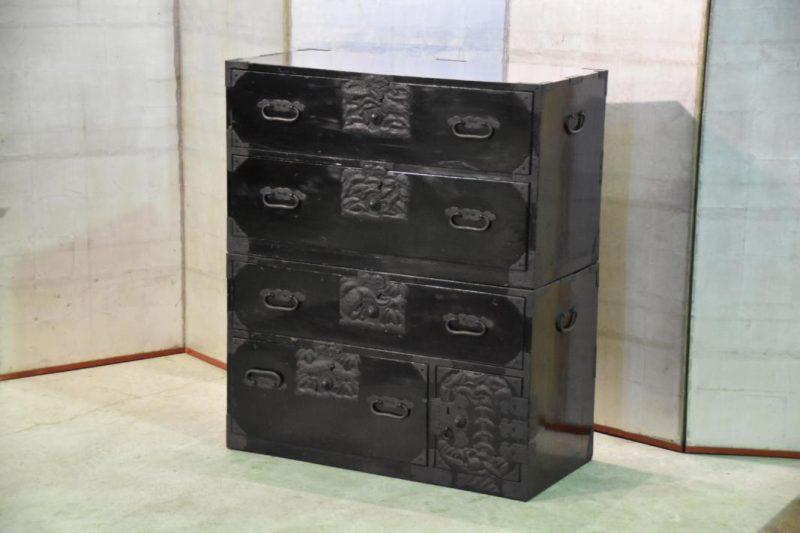 Shonai Region Black Lacquered Chest on Chest - Image 5