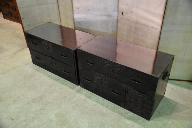 Shonai Region Black Lacquered Chest on Chest - Image 3