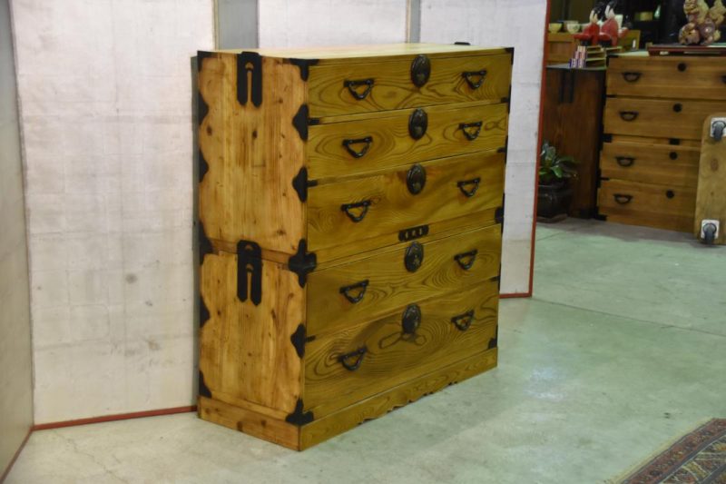 Japanese Elm Clothing Chest - Image 11