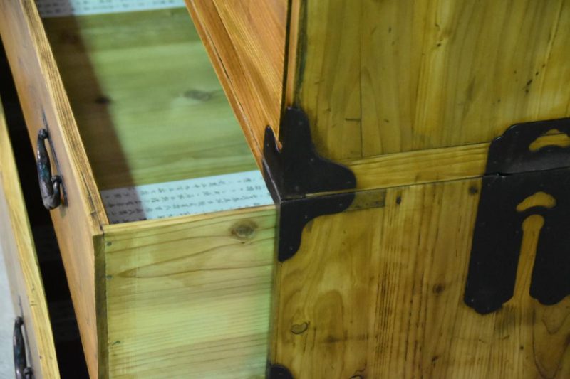 Japanese Elm Clothing Chest - Image 6