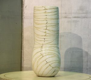Vase by Kamitamarai Noritoshi